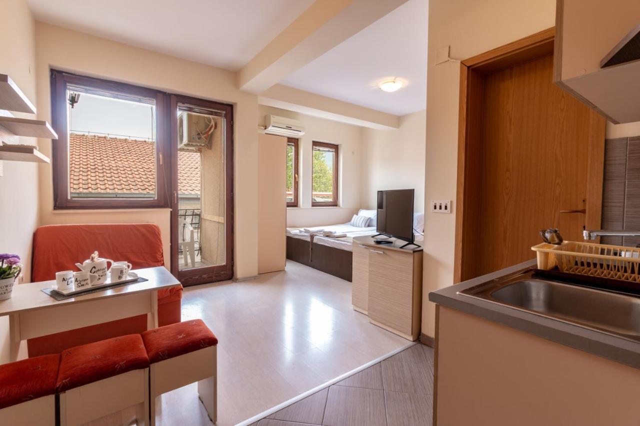 Denicia Apartments Ohrid Bagian luar foto
